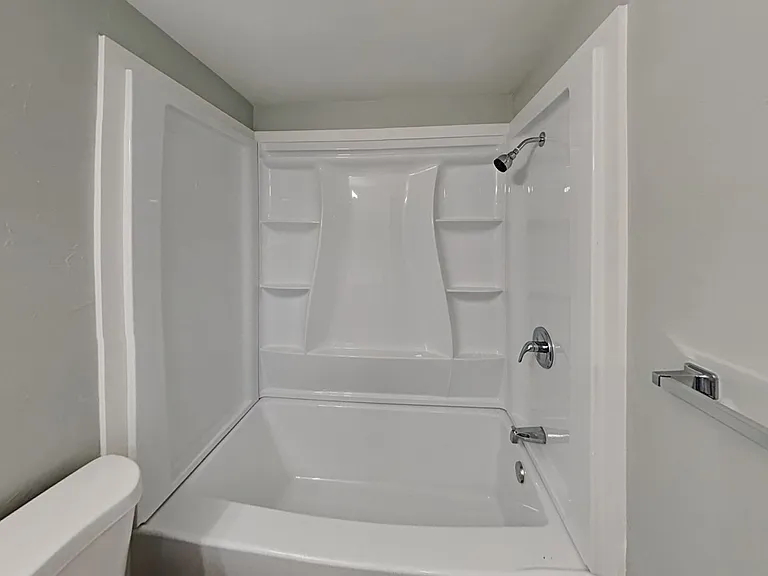6831 Tierra Linda St — Photo 17
