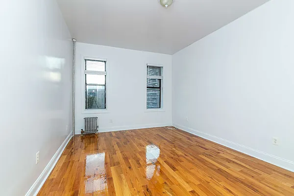 Rented by Clove Realty LLC | media 7