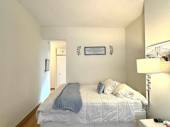 3rd image of 61 E 77th St APT 7E