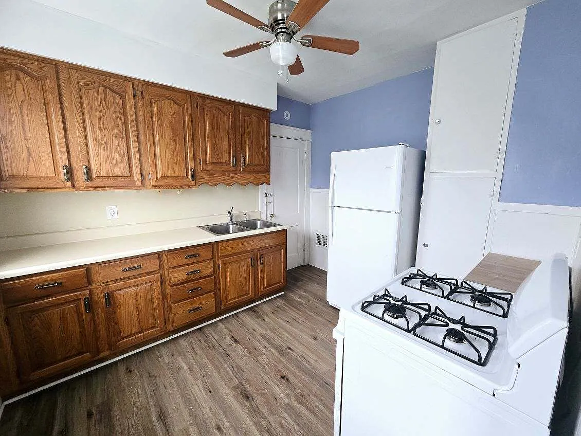 3003 Chestnut St — Photo 1