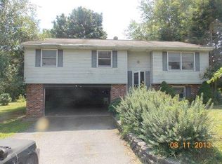 4 Cindy Cir, Lititz, PA 17543