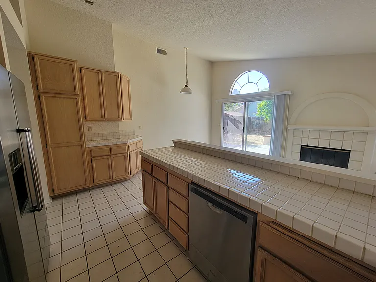 8040 Los Sabalos St — Photo 5