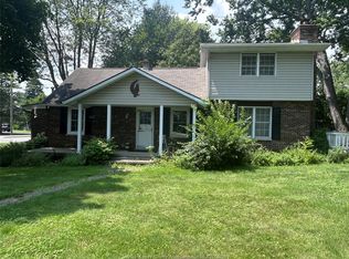 1720 Orford St, Lasalle, ON N9J 1X3