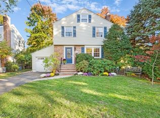 10 Hedges Ave, Chatham, NJ 07928