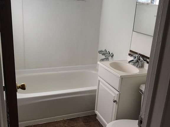 3rd image of 4549 Olney St