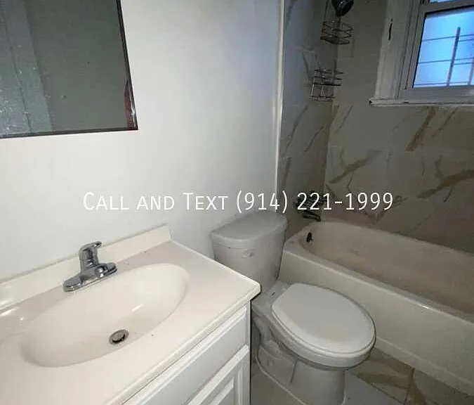 25 Cedar St — Photo 2