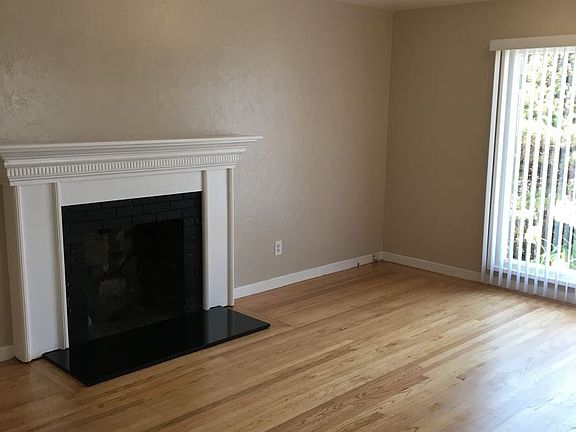5th image of 2600 Clinton Ave