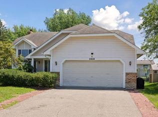 2828 Westcliffe Dr, Burnsville, MN 55306