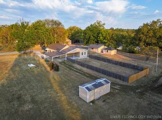 723 S Maple St, Nowata, OK 74048