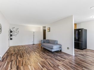 4101 Parklawn Ave APT 104, Edina, MN 55435