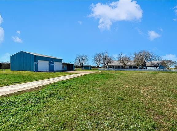 2nd image of 2776 W Highway 21