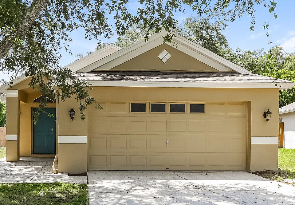 14911 Stag Creek Cir