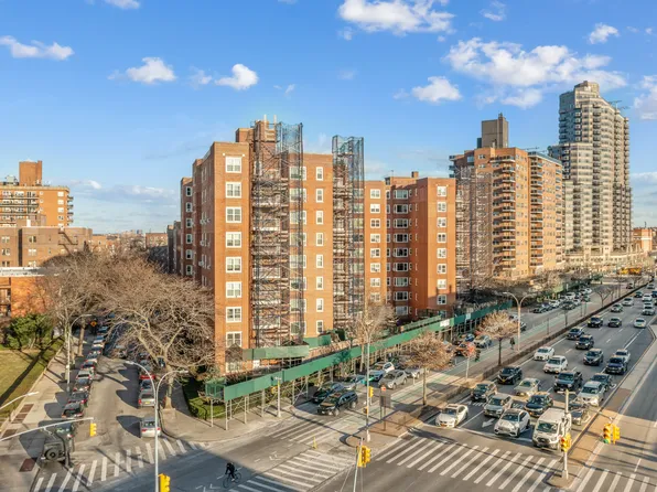 110-45 Queens Boulevard image 20 of 22