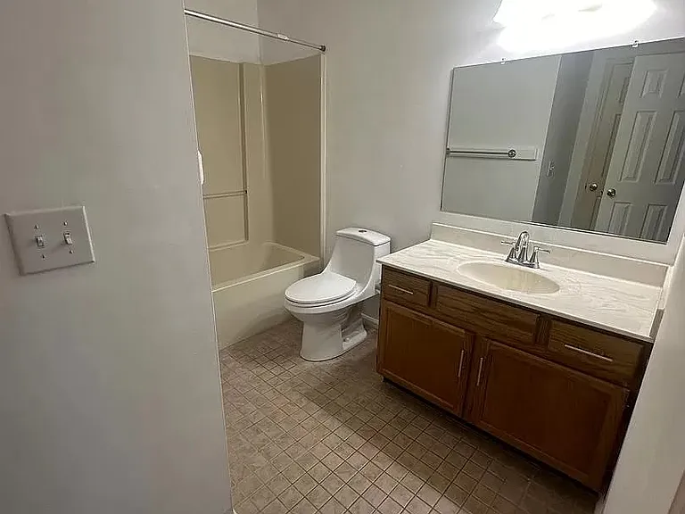 102 Lullwater Dr — Photo 10