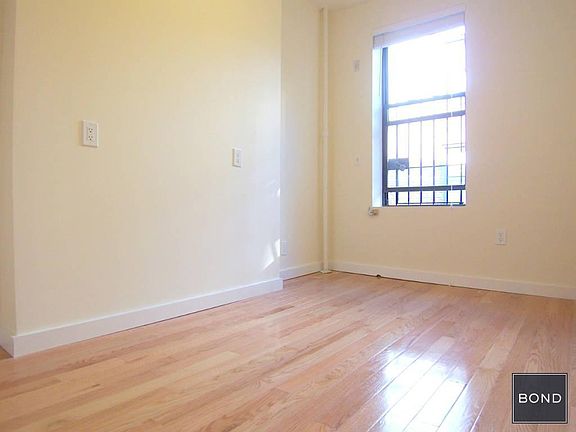 5th image of 1458 2nd Ave APT 4N