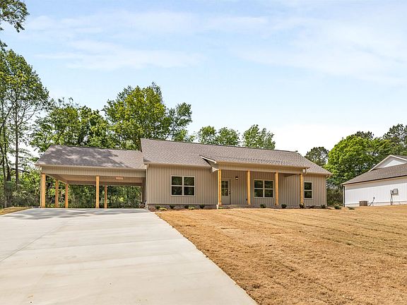 2nd image of 352 Elgin Hills Dr