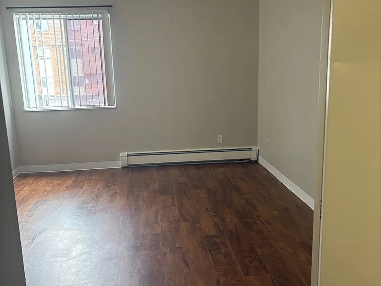 Prospect Pointe Apartments — Photo 80