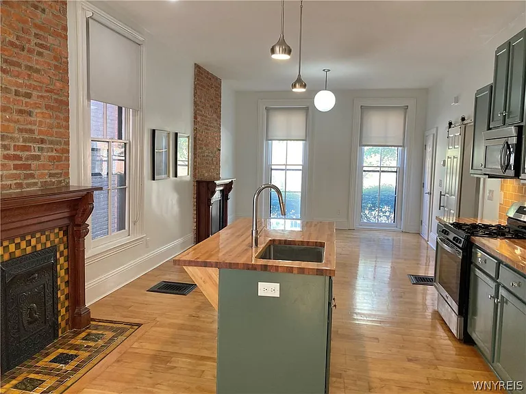 58 Tracy St #1 — Photo 7