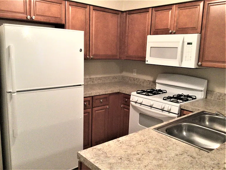821 Park Trail Dr — Photo 6