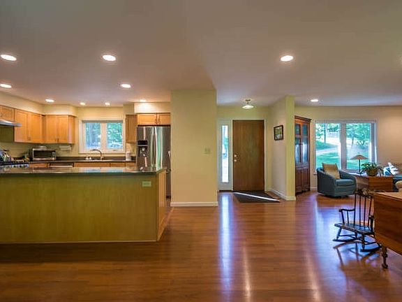 3rd image of 4041 E Bethel Ln