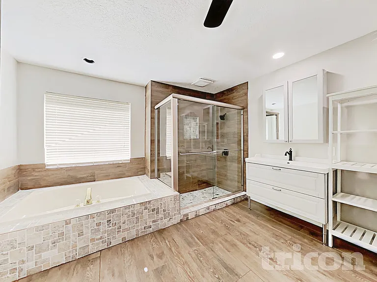 36 Redbay Ct W — Photo 21