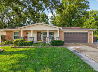 4482 Dantonaire Pl, Saint Louis, MO 63128