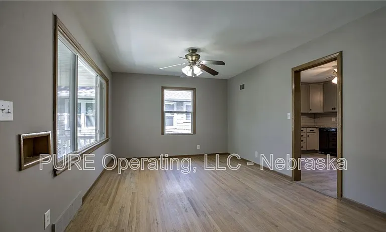 7764 Maywood St — Photo 5