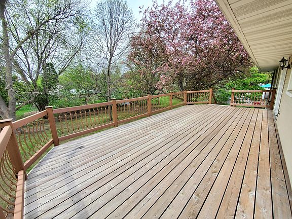 2nd image of 1500 Circle Dr