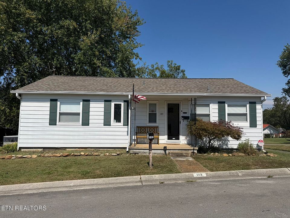 1st image of 102 Victoria Rd