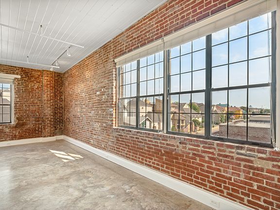 Living Room w/ Views