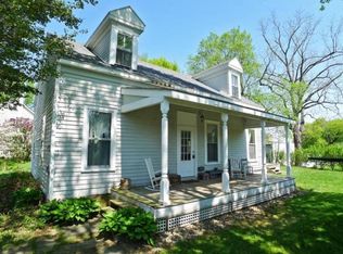 7 S Montgomery St, Athens, NY 12015