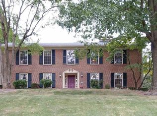 459 Woodcrest Dr, Mechanicsburg, PA 17050