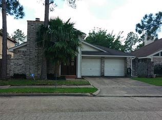 7815 La Rochelle Cir, Houston, TX 77071