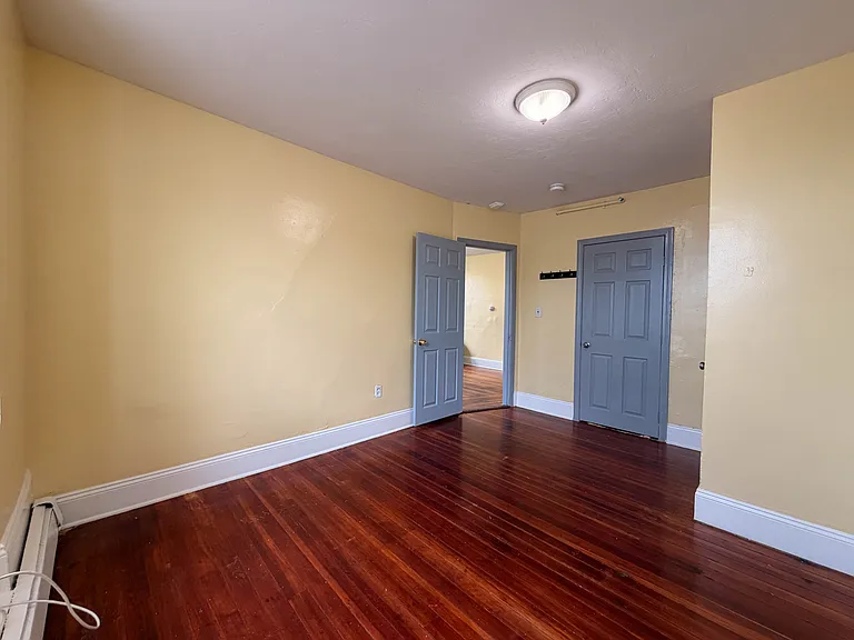 560 Broad St #2 — Photo 34