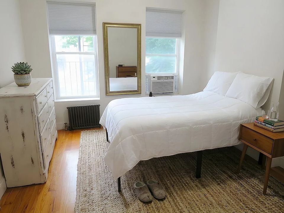 1 bed · 1 bath in Sunset Park, Brooklyn