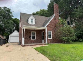 2918 Douglas St, Sioux City, IA 51104
