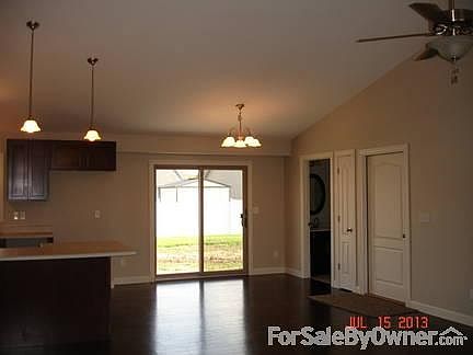 5th image of 40 Warbler Dr