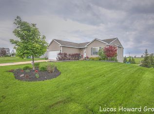 2034 Jaclyn Dr, Hudsonville, MI 49426
