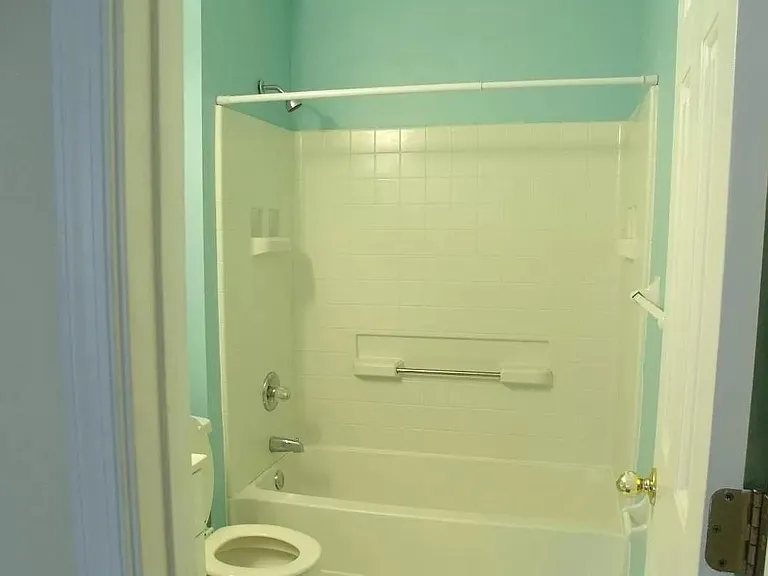 209 Amersham Dr #G — Photo 17