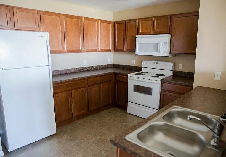Prescott Apartments — Photo 2