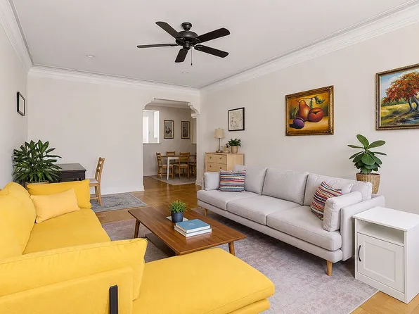 35-40 82nd St #H5, Jackson Heights, NY 11372