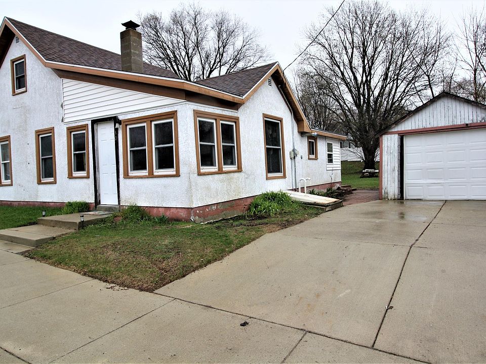 1st image of 30 Oak St
