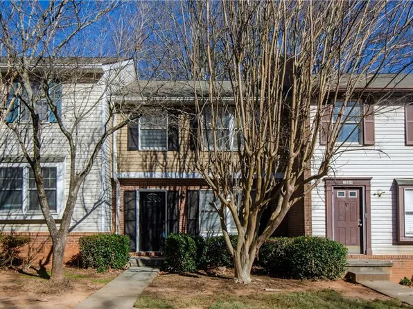 1066 Wedgewood Ln, Tucker, GA 30084