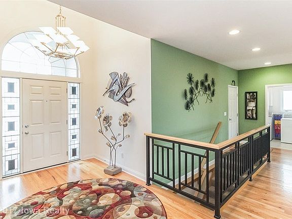 3rd image of 7886 Boulder Ct