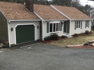 14 Peacock Dr, Hyannis, MA 02601