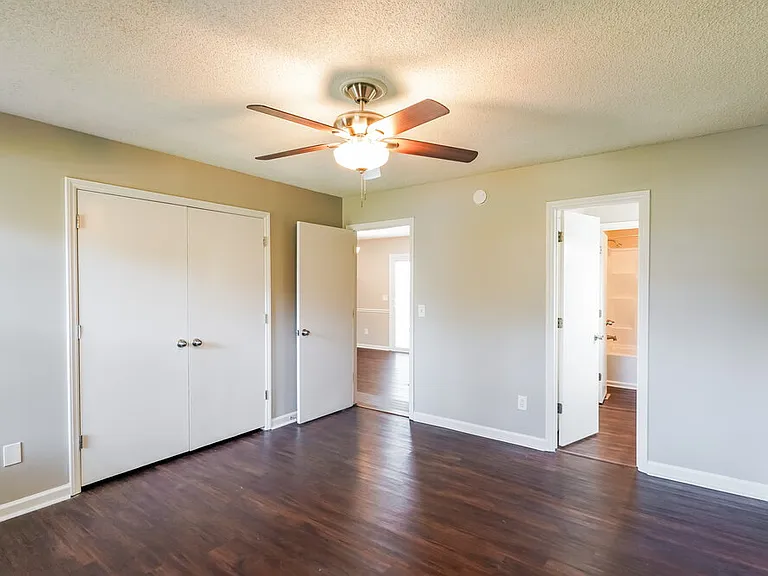 1506 Ashlawn Dr — Photo 10