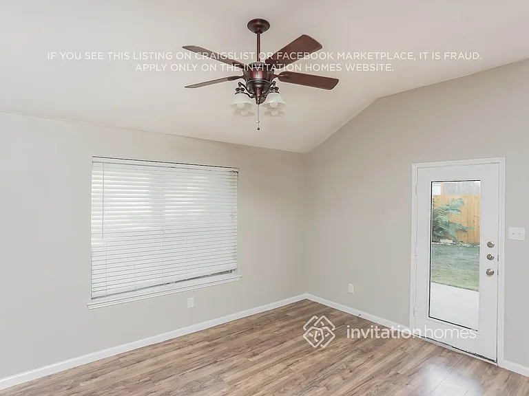8117 Hennessey Trl — Photo 2
