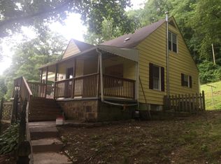 113 Imboden St, Gauley Bridge, WV 25085