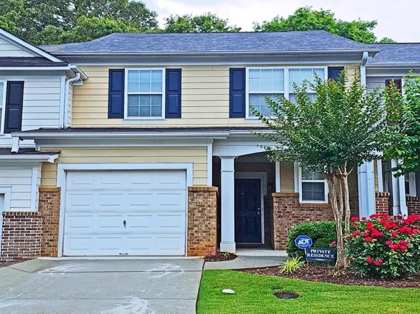 1049 Crown Blvd, Stone Mountain, GA 30083