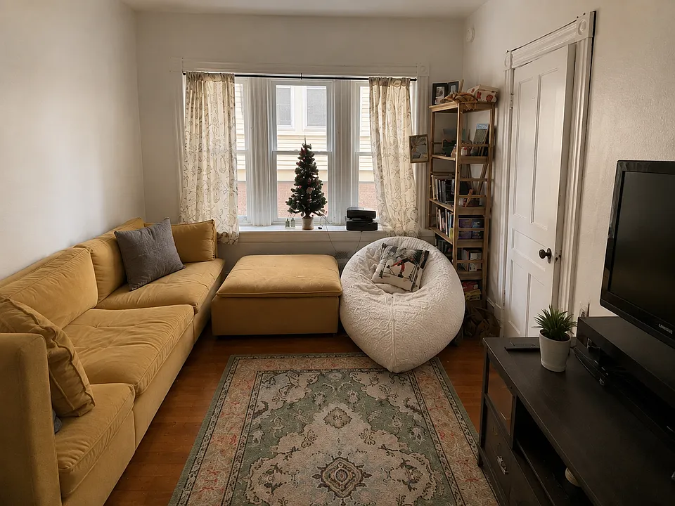 4 Bradley St #1